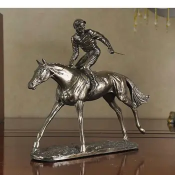 Конни надбягвания Статуя Смола Занаяти Жокей ездач орнаменти Бюро декорация спортист скулптура стая естетика кон мебели