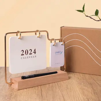 Настолен календар с масивна дървесина Основен дизайн Календар за бюро с писалка за съхранение 2024 Календар за бюро от масивно дърво с метал за дома