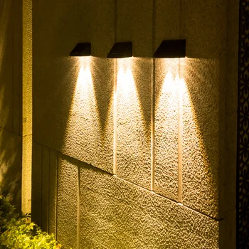  външна слънчева стенна лампа LED градински светлини водоустойчив сензор за контрол на светлината слънчеви лампи Вила двор балкон стълбище ограда
